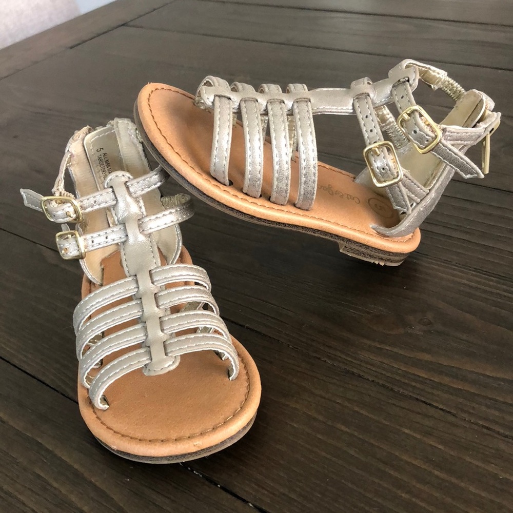 Cat & Jack Size 5 Girl LIKE NEW Gladiator sandals!
